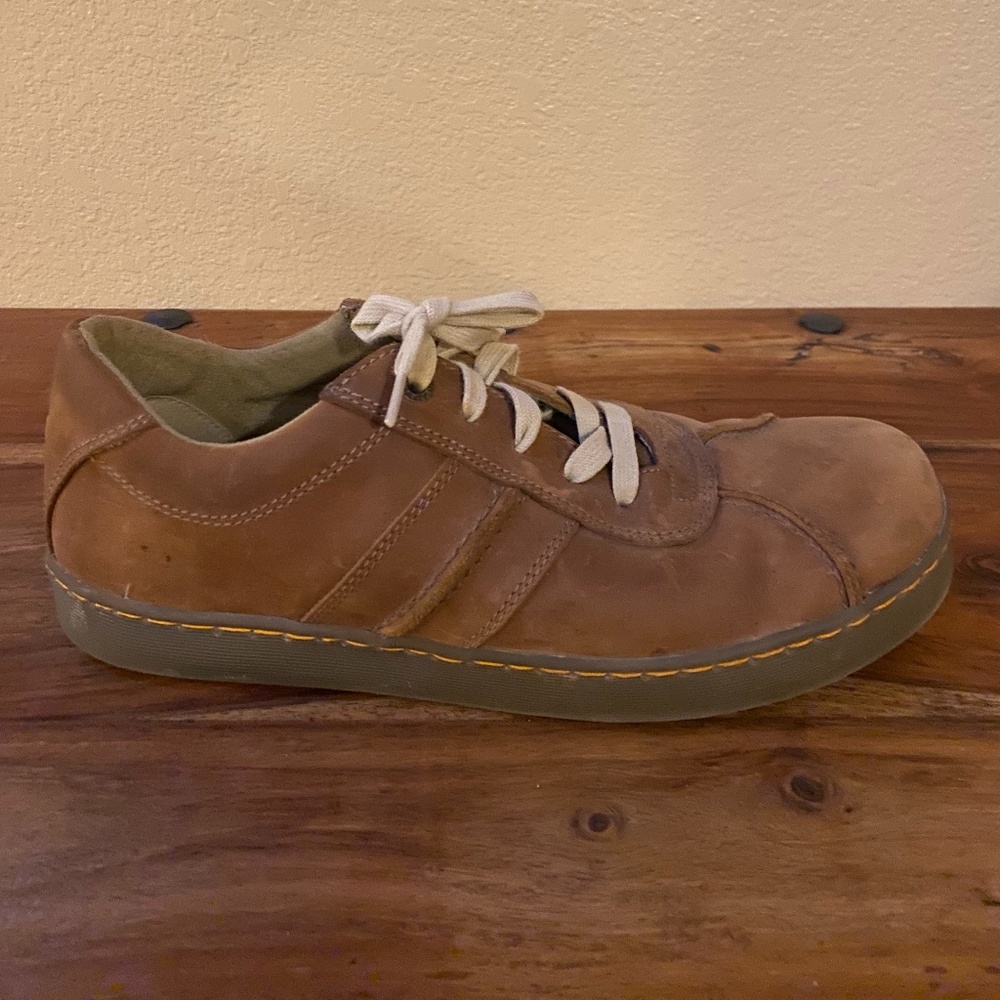 Dr Martens 2826 leather sneakers size 11